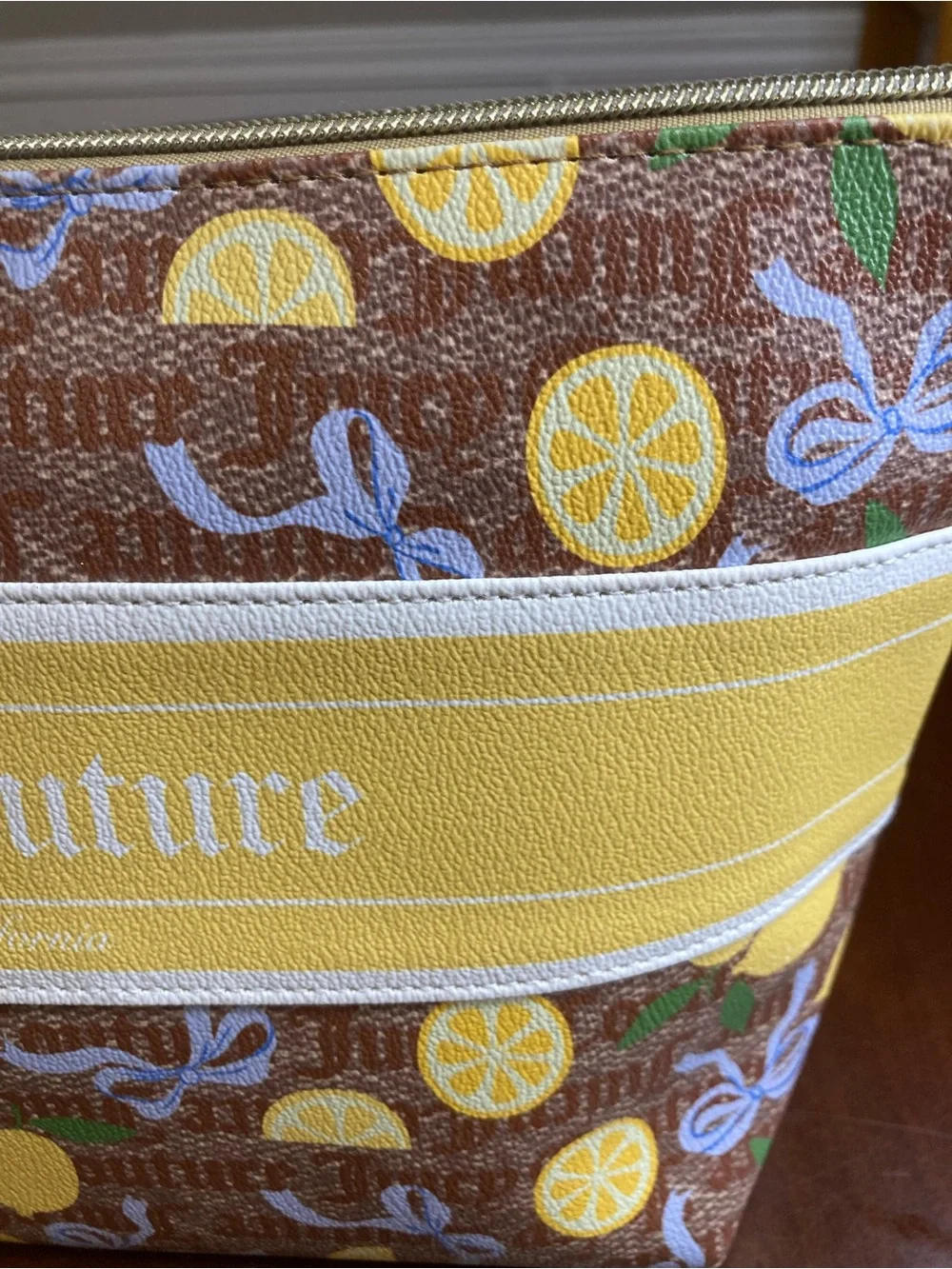 Juicy Couture Fruitful Lemon Cosmetic Pouch NWT | Large Lemon Print Makeup Bag